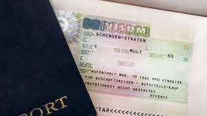 What is the difference between a single-entry and multiple-entry Schengen visa?