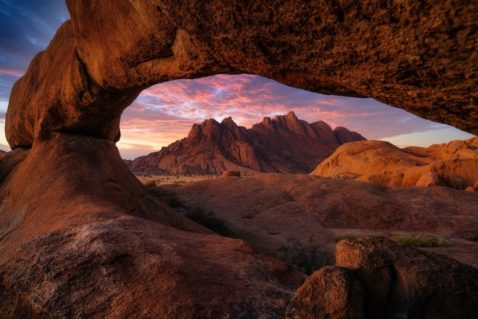 Rock,Arch,At,Sunset,In,Spitzkoppe,,Namibia,,Africa.